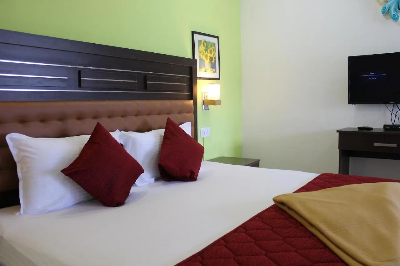 Anachal The Svarga Hotel הודו